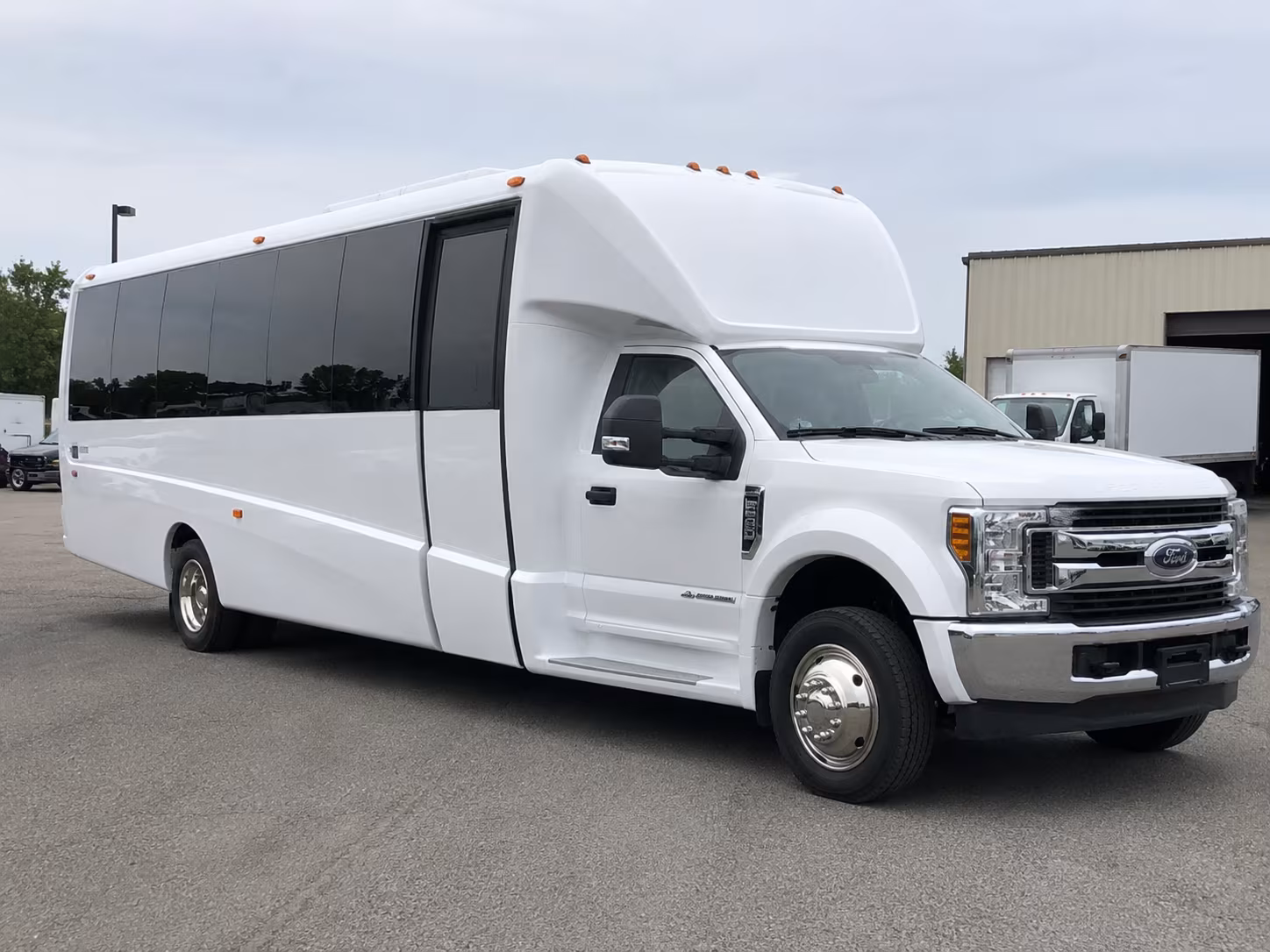 Boynton Beach Airport Shuttle & Transportation party bus exterior