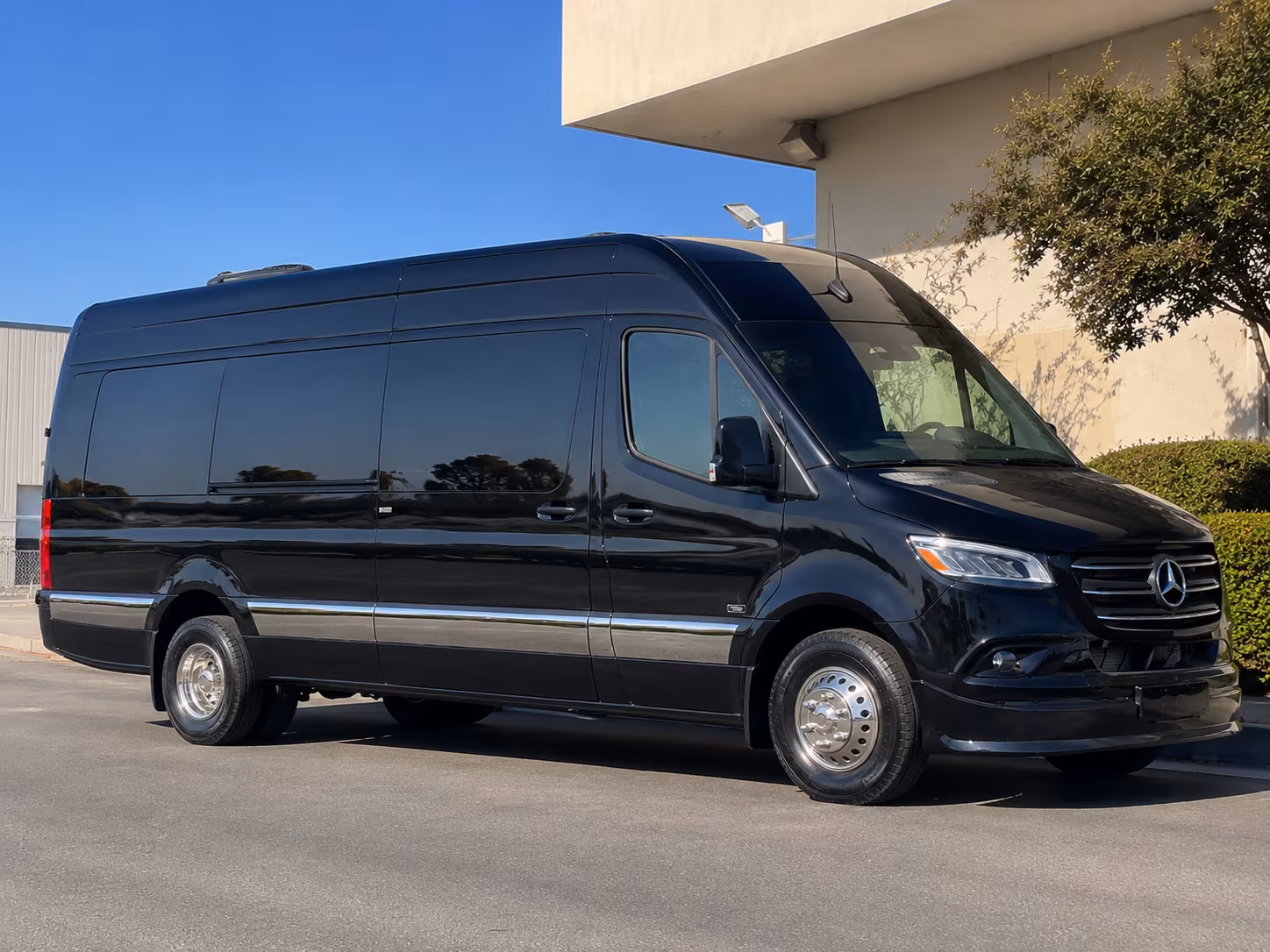 Boynton Beach Airport Shuttle & Transportation party bus exterior
