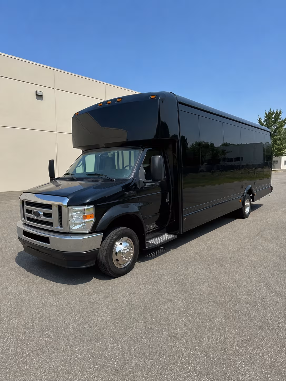 Boynton Beach Prom & Homecoming Transportation party bus exterior