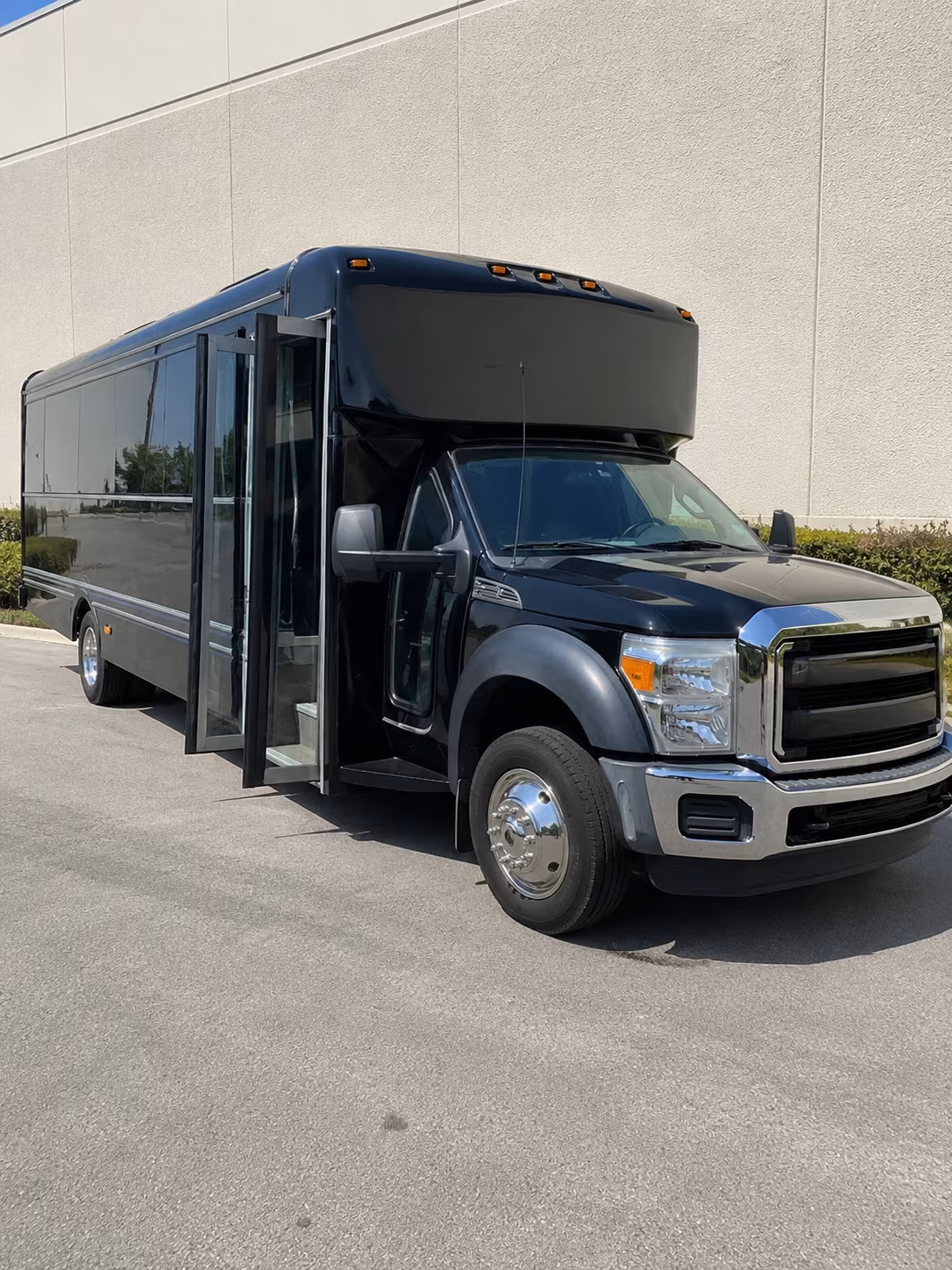 Delray Beach Homecoming & Prom Party Bus Rentals